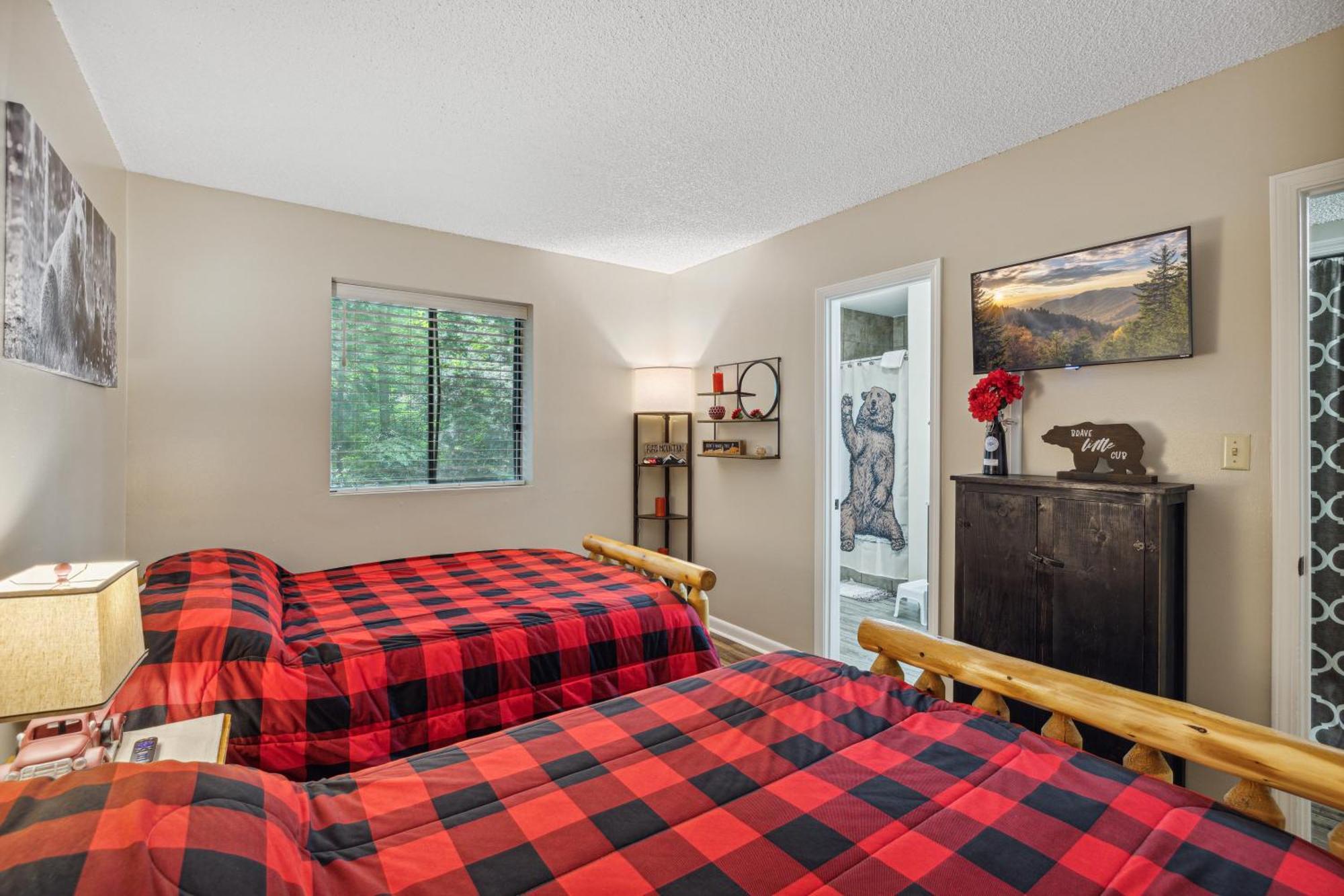 Obear Mountain Is A Newly Updated Condo In Chalet Village Of Gatlinburg! 외부 사진