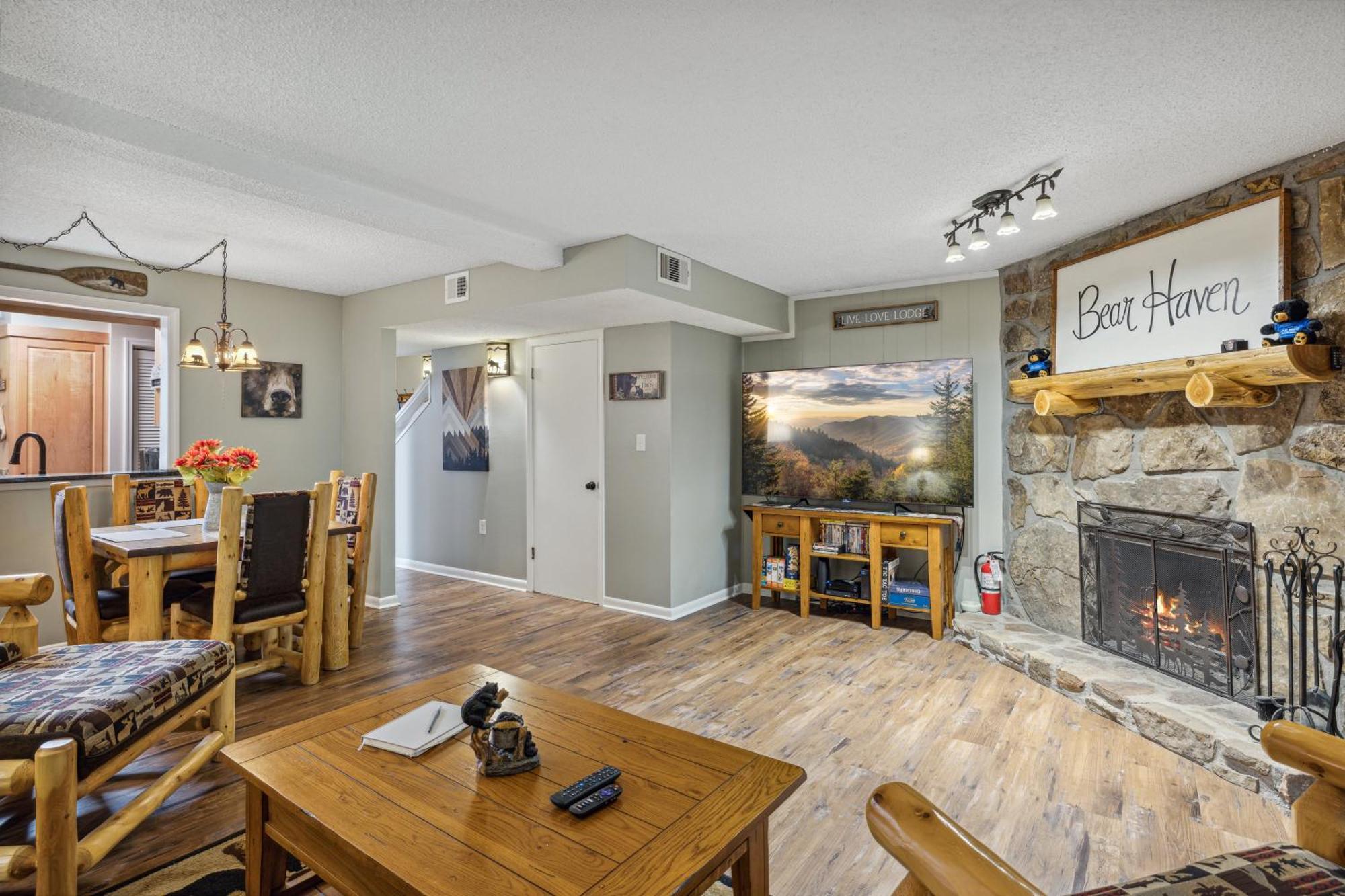 Obear Mountain Is A Newly Updated Condo In Chalet Village Of Gatlinburg! 외부 사진