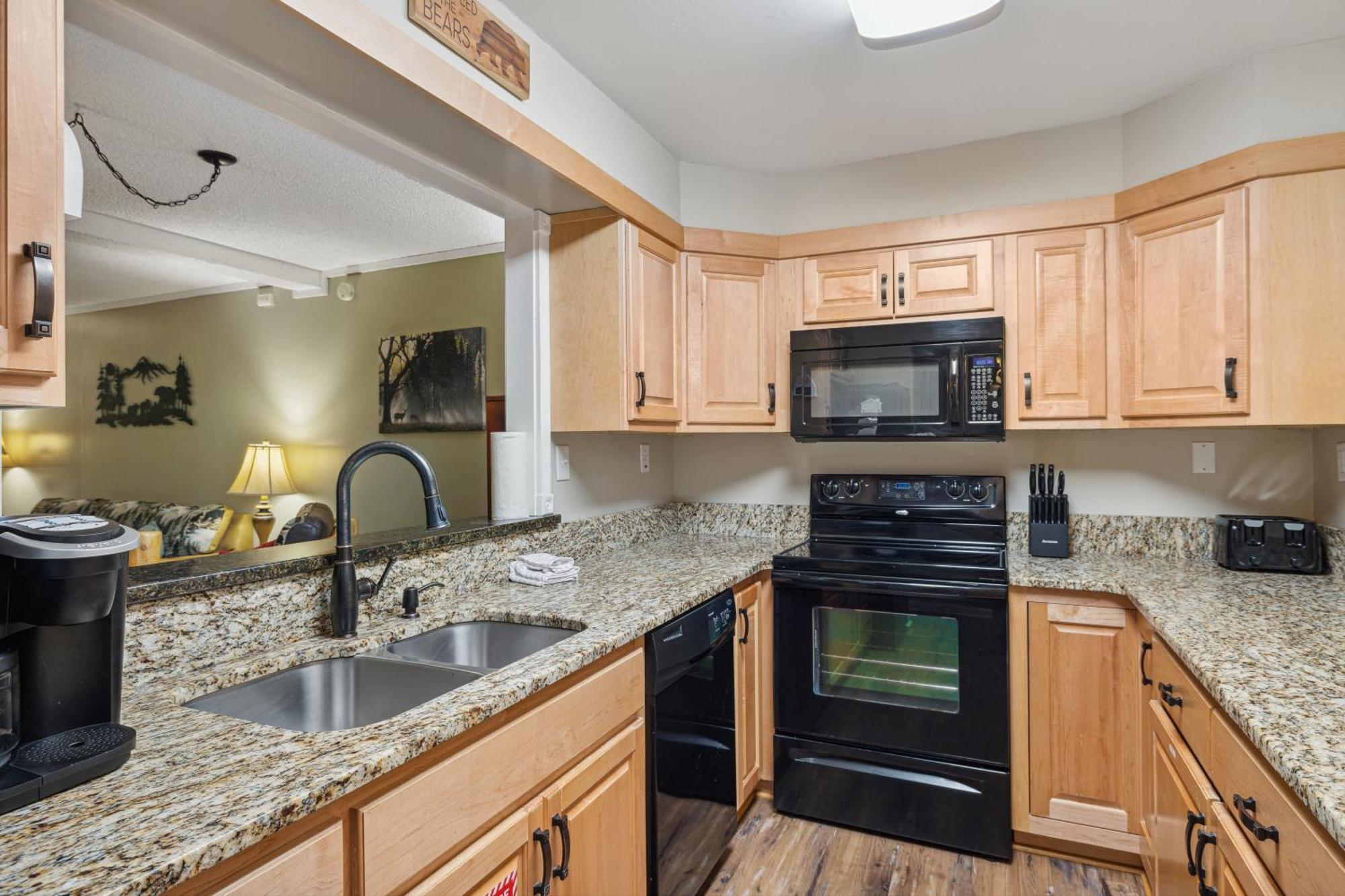 Obear Mountain Is A Newly Updated Condo In Chalet Village Of Gatlinburg! 외부 사진