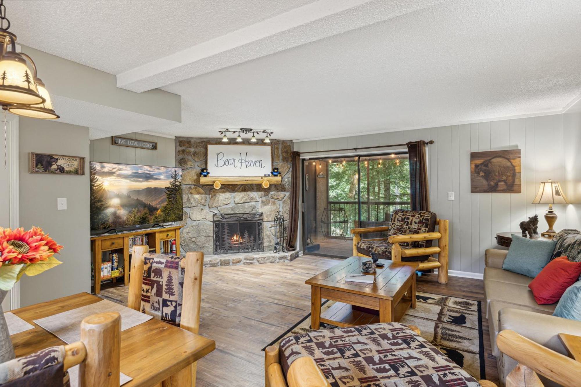 Obear Mountain Is A Newly Updated Condo In Chalet Village Of Gatlinburg! 외부 사진